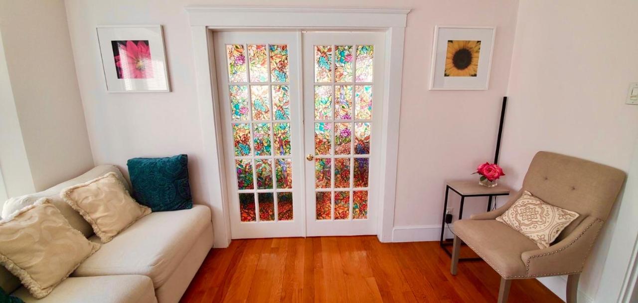Near Train Station Gorgeous 3-Bedroom Apartment With Patios Boston Exterior foto